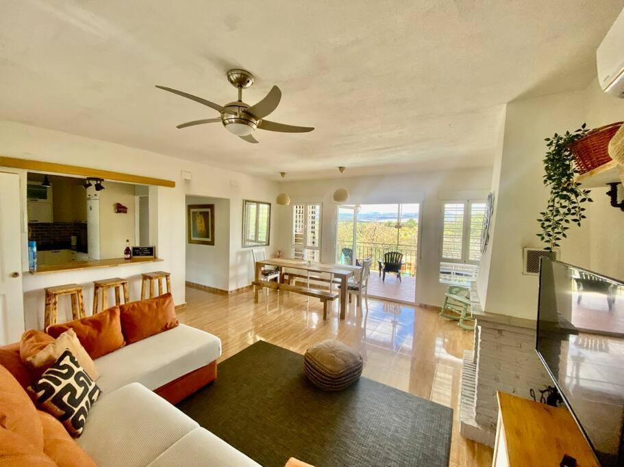 Villa Preciosa Con Hermosas Vistas. Hormigos Екстериор снимка